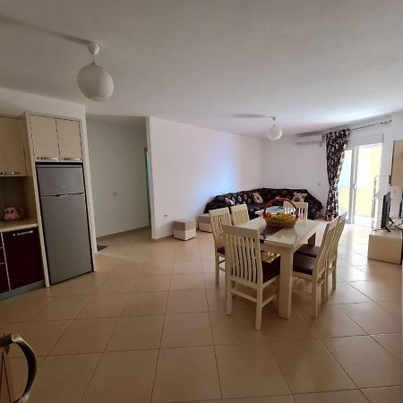 Meltin Apartments Sarande Exterior photo