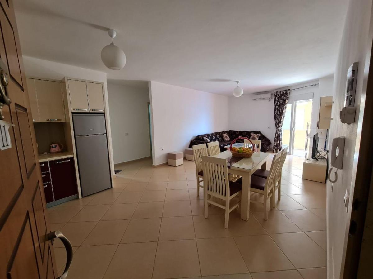Meltin Apartments Sarande Exterior photo